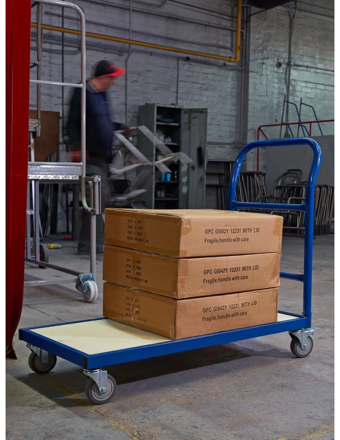 Platform Trucks Platform Size 990L x 490W x 140H (mm) Veneer Base