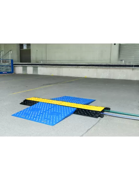 Moravia - TRAFFIC-LINE Wheelchair Ramps for Cable/Hose Ramps - Pack of 2